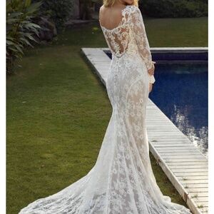 Never Worn Wedding Dress